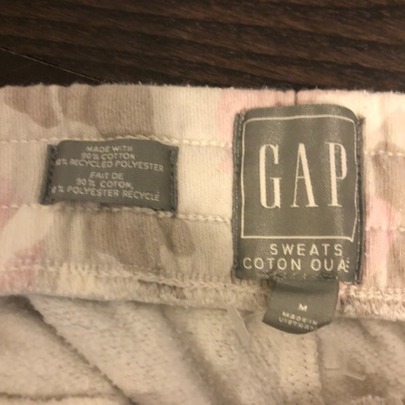 GAP Pink Camo Sweatpants - Picture 4 of 4